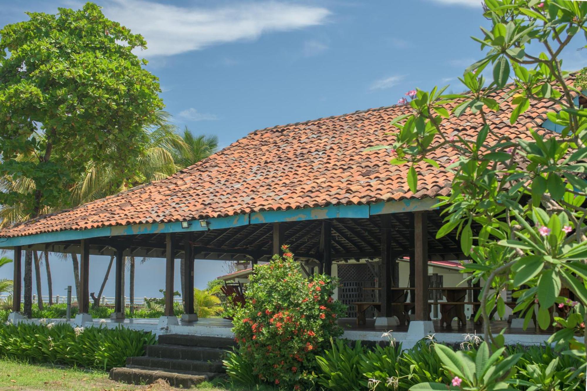 Casa De Playa Los Moncada León المظهر الخارجي الصورة